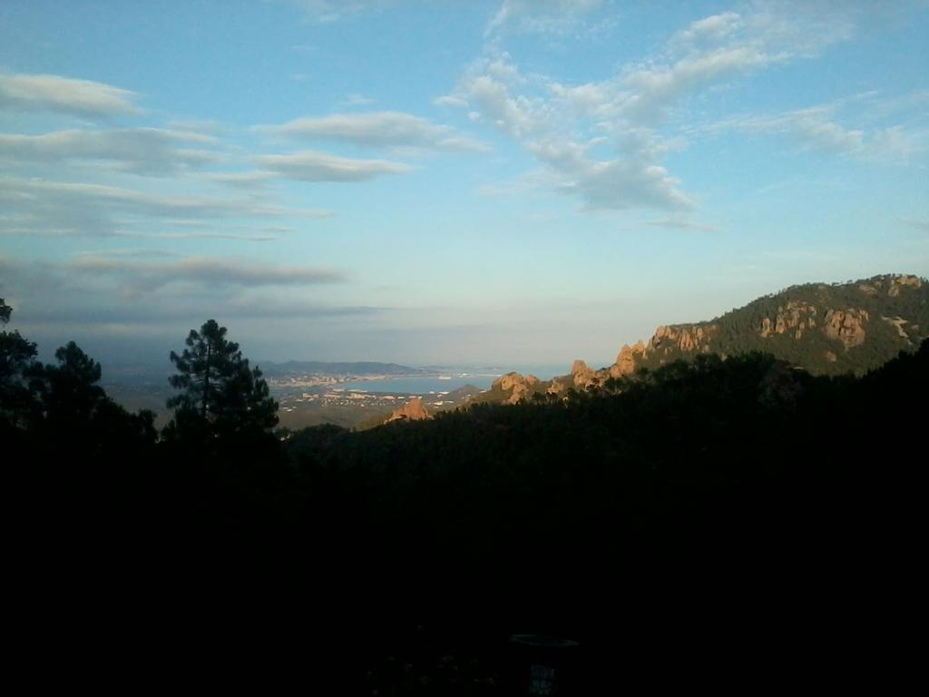 Chambres D'Hotes Vue Mer L'Esterel Panoramique Saint-Jean-de-l'Esterel 외부 사진